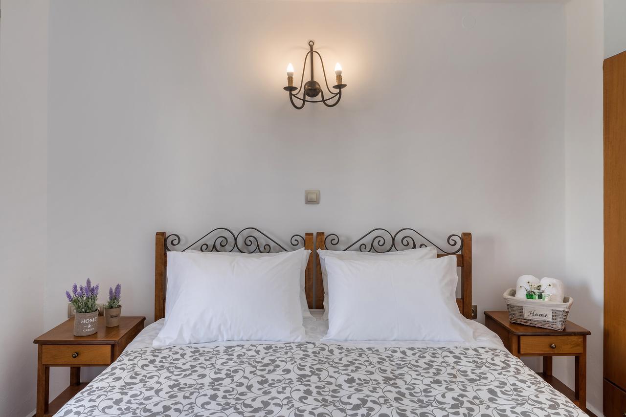 Hotel Iliada Ermoupoli Esterno foto
