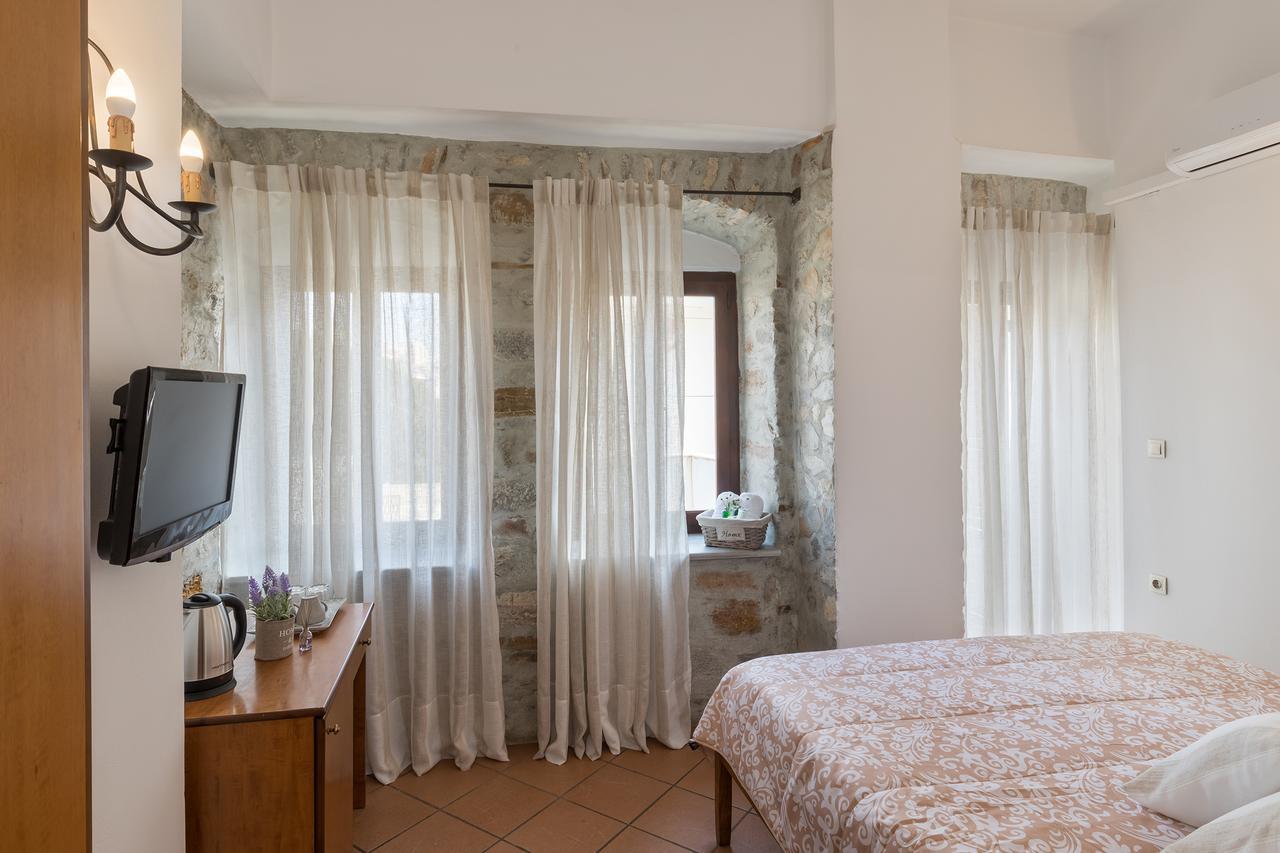 Hotel Iliada Ermoupoli Esterno foto