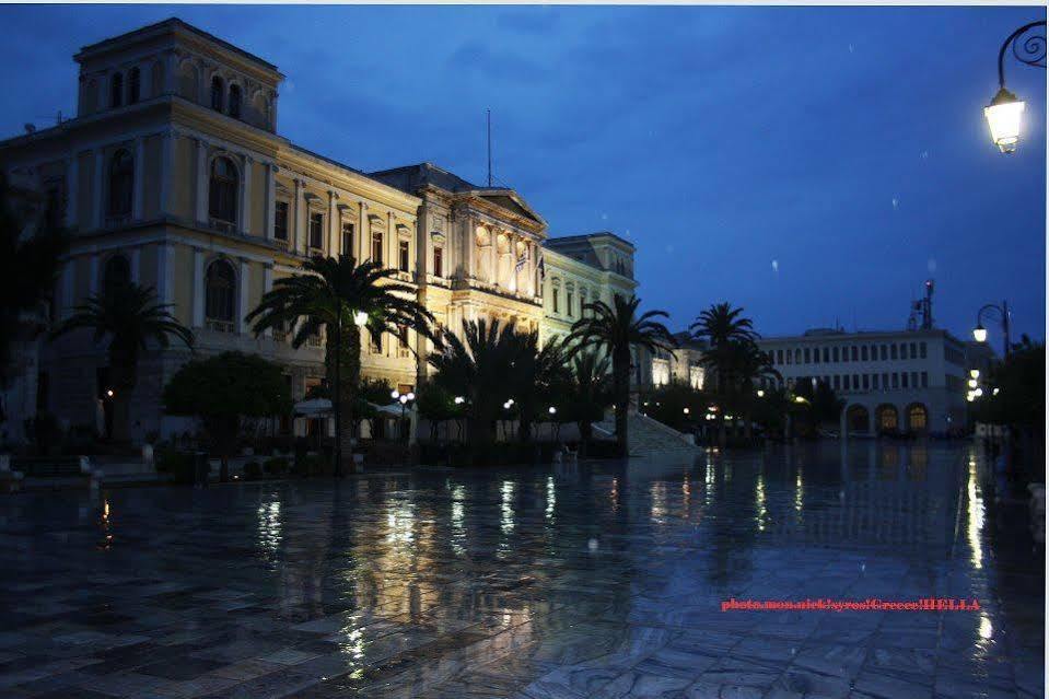 Hotel Iliada Ermoupoli Esterno foto