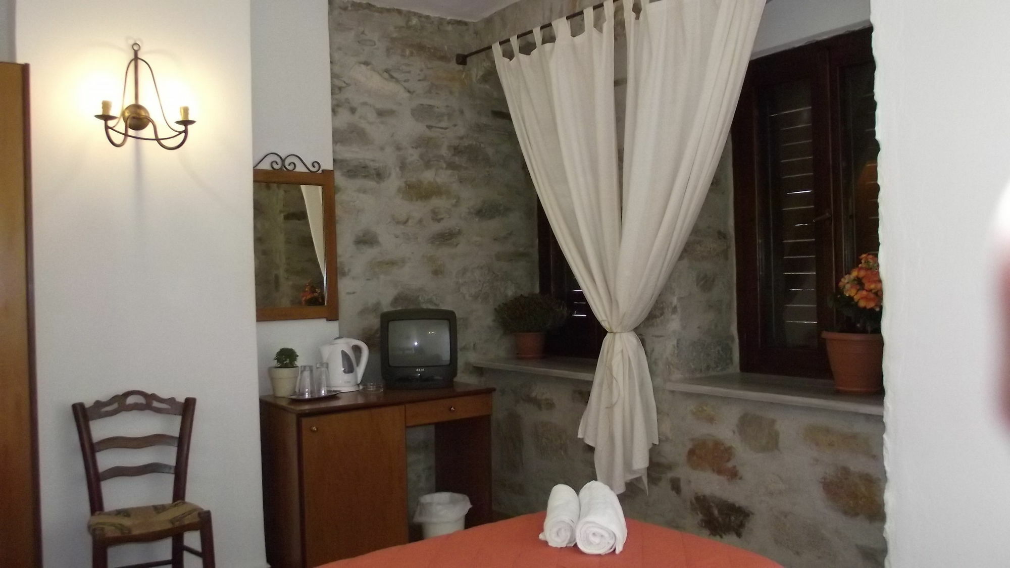 Hotel Iliada Ermoupoli Esterno foto